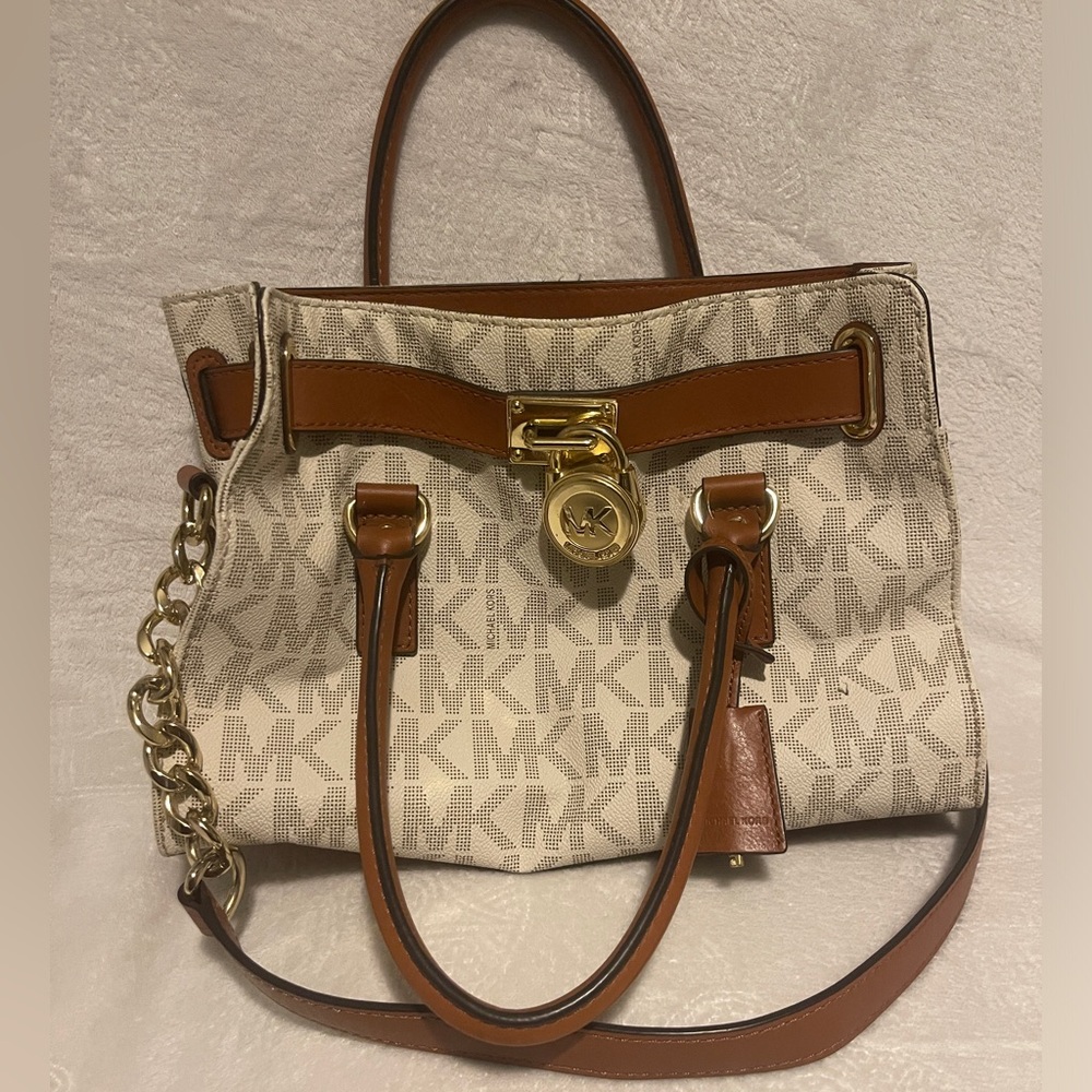 Michael Kors Hamilton Women Logo Satchel Handbag in Vanilla